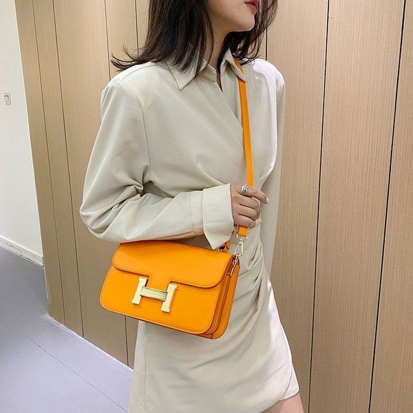 

2021 new fashion h-button kangkang h-family stewardess ck female bean curd single shoulder small square bag