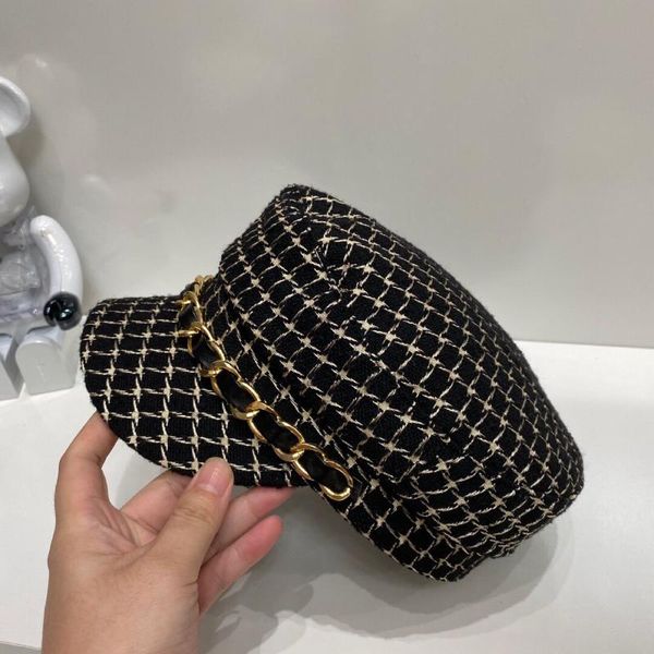 

stingy brim hats 202107-2502f038 british style plaid chain fashion sboy cap leisure lady octagonal hat women visors, Blue;gray