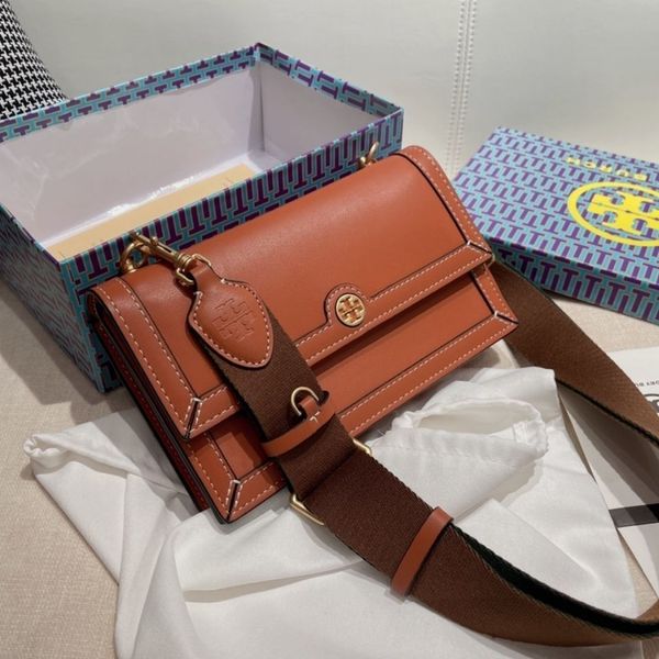 

2021 new men's and women's single shoulder tb organ leather hand-held tori slanting over the side parcel postman's computer b