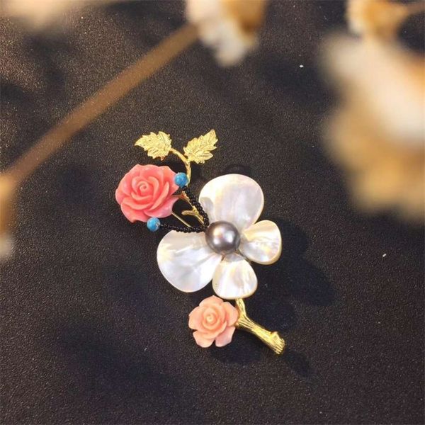 

pearl mother shell butterfly silver plated brooch pendant, Gray