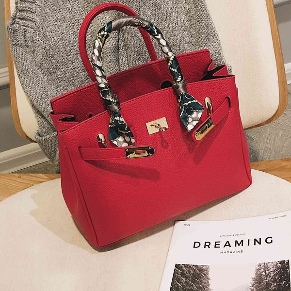 

female 2021 new fashion kelly red bride wedding versatile bag