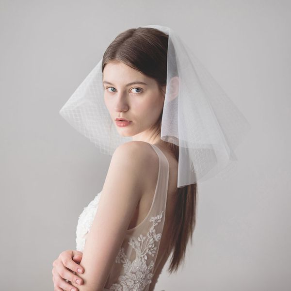 

v611 classical short wedding bridal veil two-layer plain netting tulle cut scalloped edge garden lawn white marriage bride headdress, Black