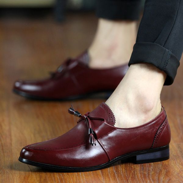 Hotsale Scarpe eleganti da uomo Mocassini alla moda Designer di lusso Scarpe da ginnastica piatte sportive da uomo in pelle nera marrone rossa