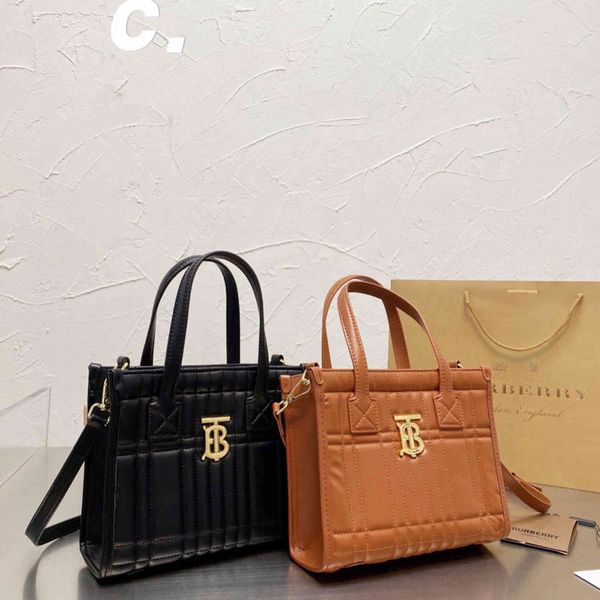 

small and low-key, perfect upper body effect, four seasons essential size 23 19