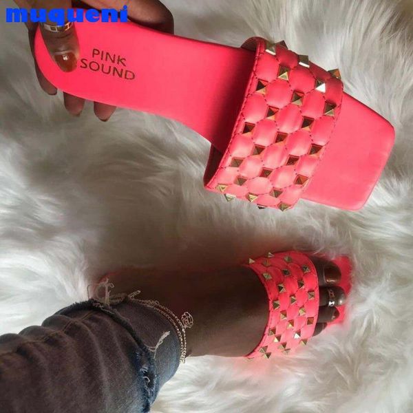 

women rivet slippers flat casual ladies slides open toe outside metal decoration soft beach shoes summer female footwear2021, Black
