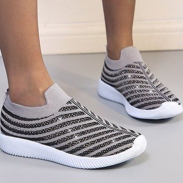 

the plus-size spring 2021 sequined hollow running shoe, Black