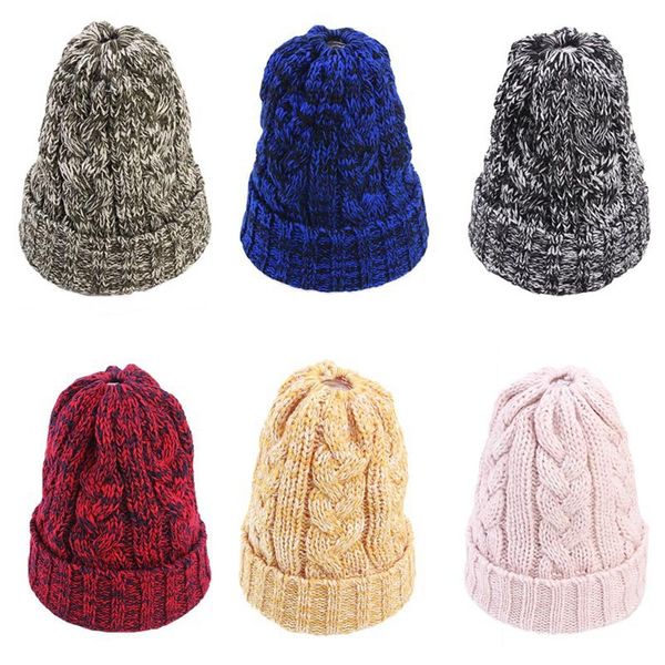 Femmes queue de cheval bonnets hiver torsion tricoté chapeau laine chaude horsetai crâne bonnet Crochet Ski casquette extérieur ZWL139