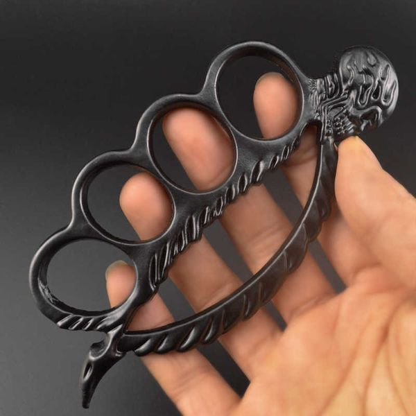 Metall-Dornröschen-Handverschluss-Ring mit Auto-Verteidigungs-Knöchel-Kupfer-Abdeckungs-Klammer-Faust-Finger-Tiger-Vier-Finger-3PWE