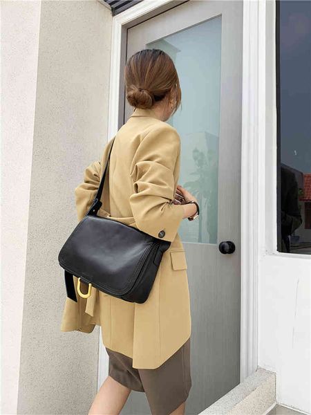 

simple bag leather women's 2021 autumn and winter new messenger texture single shoulder armpit small square