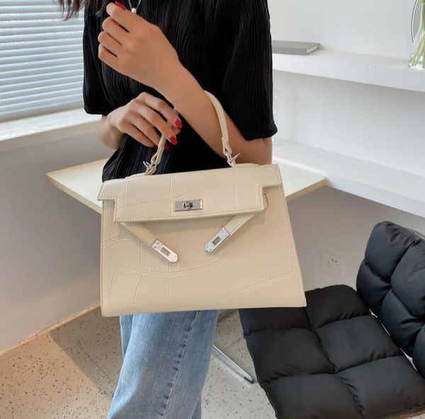 

female bags autumn/winter fashion trendy simple handbag shoulder messenger bag