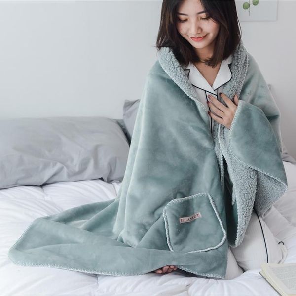 

fashionable multi-functional double-sided blanket camofleece flannel blankets