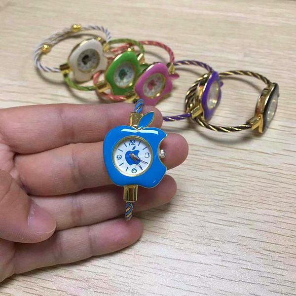 

wristwatches 2021 ladies gift quartz watch girl bracelet, Slivery;brown