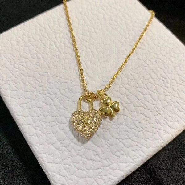 

ladies fashion jewelry new love inlaid lock pendant necklace, Silver