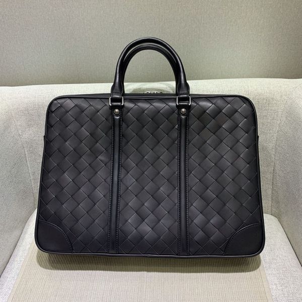 

men's high-end busins briefcase layer cowhide hand woven leisure msenger single shoulder backpack