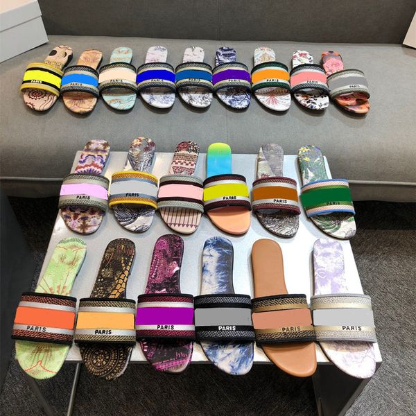 

wholesale 2021 paris womens sandals slippers embroidery designerss sandal floral brocade flops slides beach flowers slipper with box shoes y, Black