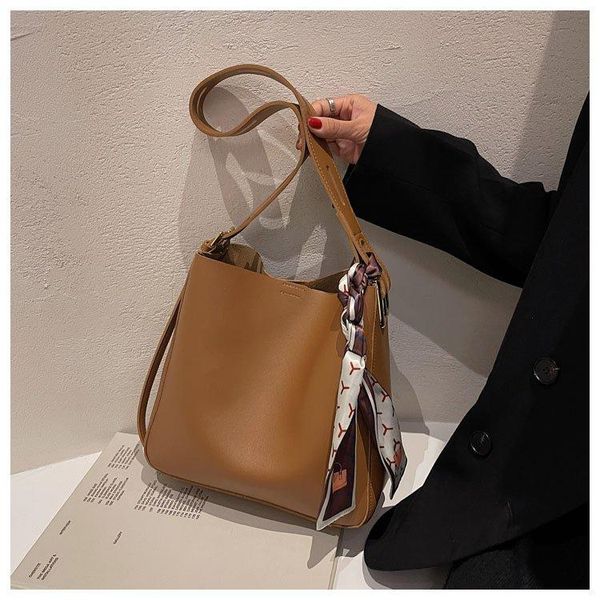 

evening bags 2022 design for brown shoulder bucket big capacity bag casual tote