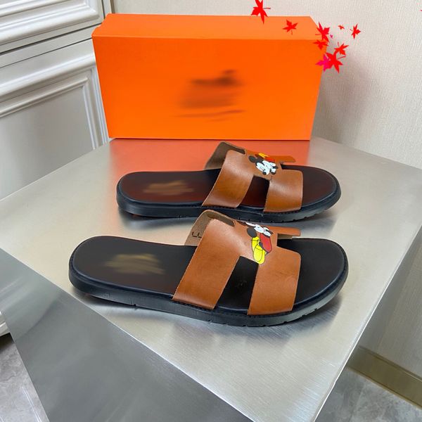 

2021 designer fashion luxurys men slippers summer beach genuine leather rivet slipper flip flops sandals man casual flat slides with box lar, Black