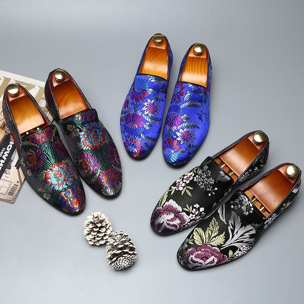 2021 männer Bunte Business Kleid Schuhe Italienischen Stil Handgemachte Exquisite Stickerei Designer Leder Schuhe Mann Spitz Schuhe