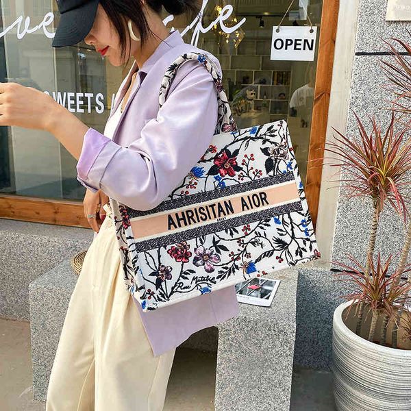 

80% off outlet store new spring tide brand large bag women's embroidery travel capacity one shoulder shopping portable tote bag factory, Black;red