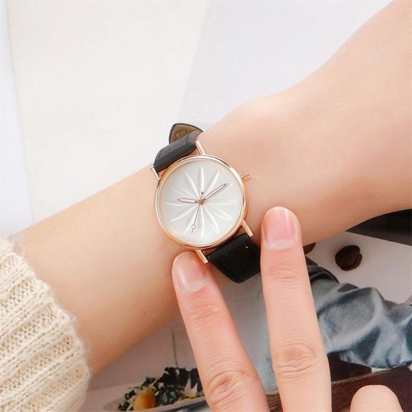 

wristwatches ladies designer watches luxury watch women 2021 fashion leather band analog quartz round wrist clock, Slivery;brown