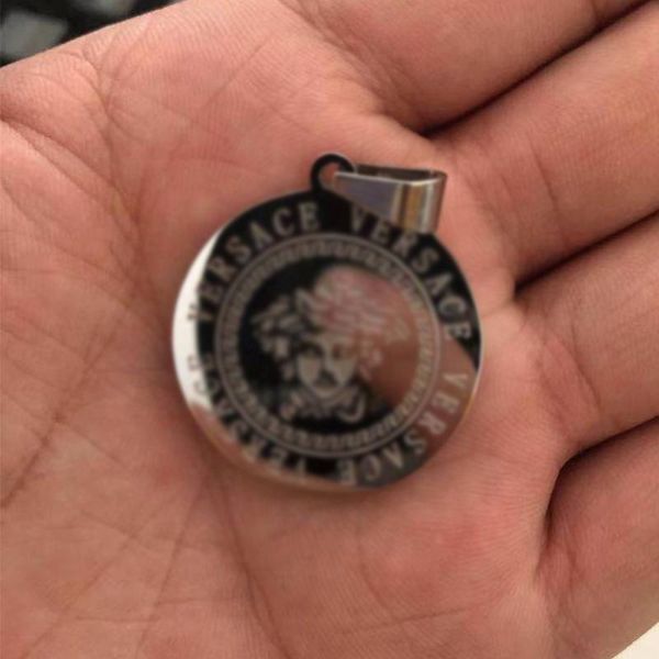 

pendant necklaces necklace mens coin hip hop round stainless steel chain pearl avatar jewelry on the neck man accessories, Silver