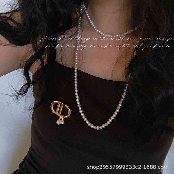

70% off outlet online family pearl pendant net red exquisite letter pin accessories, Gray