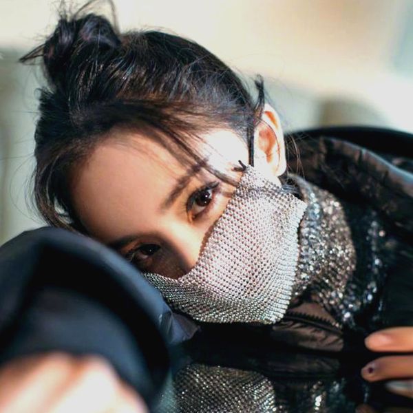 

mask 2021ins with diamond and bright fashion versatile thin breathable yang mi