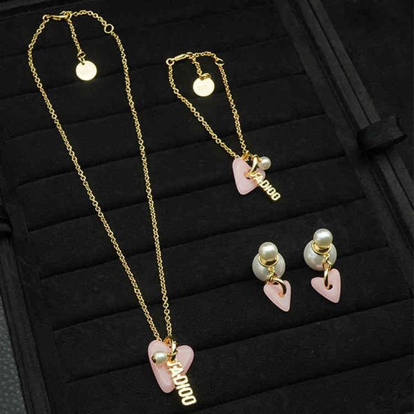 

70% off new pink love letter pearl necklace brass net red, Golden;silver