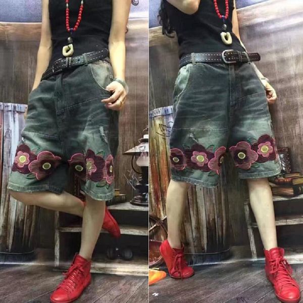 

fashion half pants for women denim elastic waist casual summer 1/2 embroidery flower knee length women's & capris, Black;white