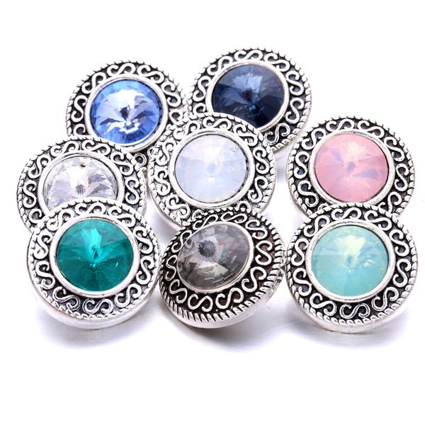 Bunte silberfarbene Druckknopf-Charms, Blumen-Frauen-Schmuckzubehör, Pet Loved Strass, 18 mm Metall-Druckknöpfe, DIY-Armband, Schmuck im Großhandel