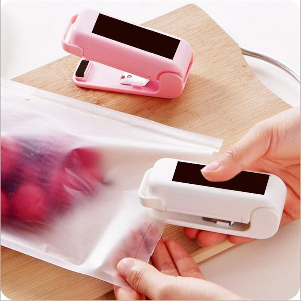 

bag clips 3 pieces sealing machine electric mini heat portable food fresh clip storage , white