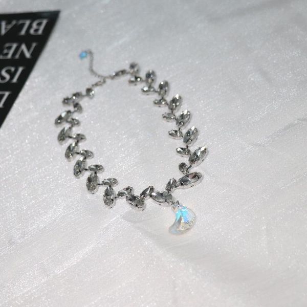 

chokers european and american fashion light luxury glass crystal wheat ear crescent catwalk lady style clavicle chain woman's necklace, Golden;silver