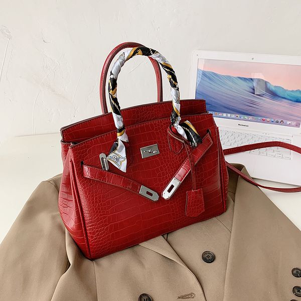 

outlet online 70% off sale bag new women's bag single shoulder messenger fashion hand wedding red bridal
