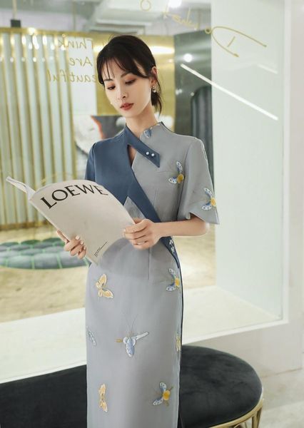 

wholesale elegant vogue of new fund of 2021 autumn erosion bone dust young stitching embroidery new improved cheongsam, Red