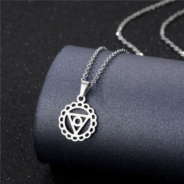 

pendant necklaces yungqi stainless steel eye of horus choker egypt pyramid all-seeing evil charm chain necklace triangle collier male, Silver