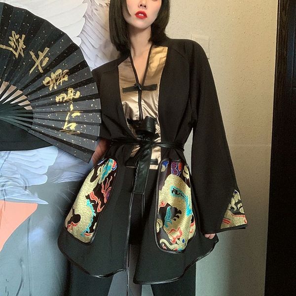 

vintage patchwork chinese dragon shirt jacket women trendy fashion 2021 new chinese style loose asian streetwear tang suit 12481, Red