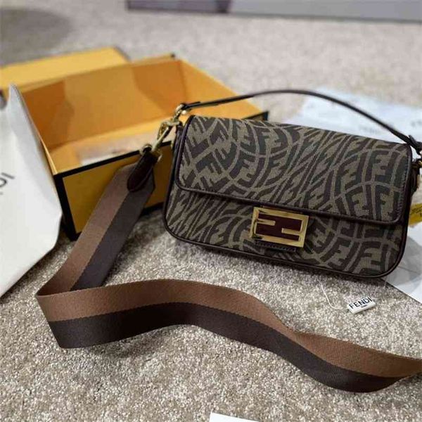 

female 2021 fashion versatile one shoulder messenger bag retro hong kong style broadband chain small square luxuryss designerss yw