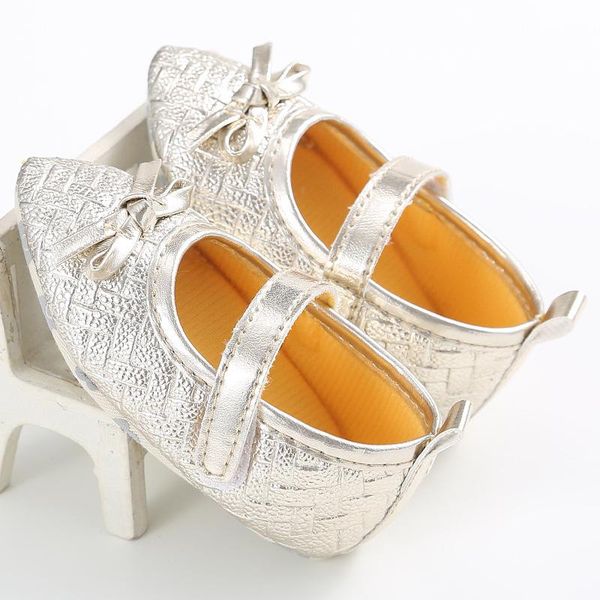 

first walkers 0-1 years old female baby fashion pointed princess shoes spring and autumn soft bottom toddler
