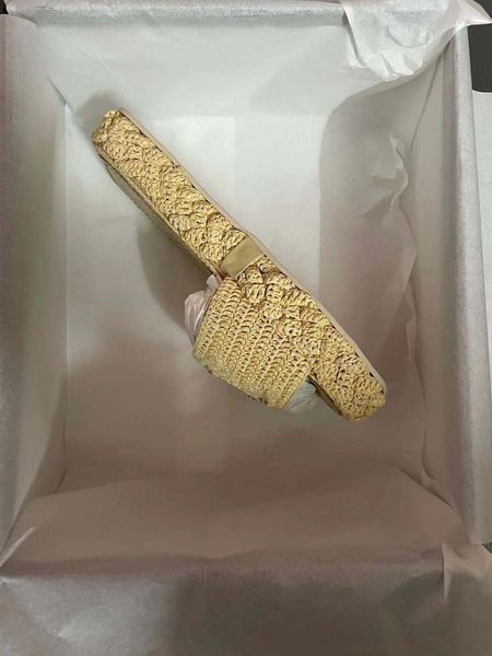 

2021 spring and summer fashion designer sandals, good quality luxury slippers, hand woven size 35 to 40 real pictures with box, Black