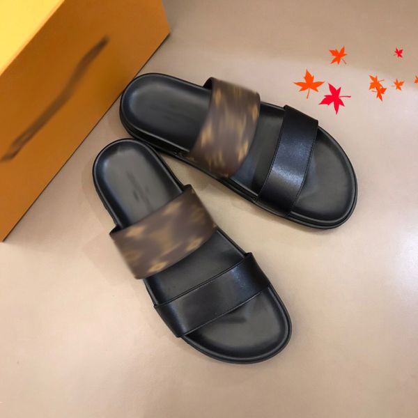 

2021 slipper designer slide summer sandals fashion men beach indoor flat flip flops leather luxurys shoes mens slippers with box size 39-45, Black
