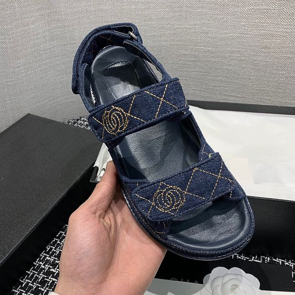 

2021ss designer women slippers genuine leather ladies spring summer flat slippers thick sole outdoor beach ladies many colors pure color sli, Black