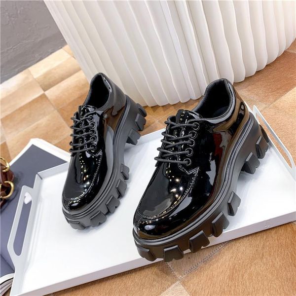 

boots spring 2021 japanese dark small leather shoes warm and fleece low heel large women's, Black