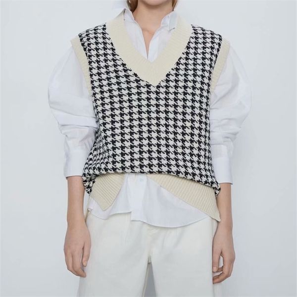 

chu sau beauty loose oversized knitted sweater vest women casual v-neck plaid sleeveless sweaters women chic 210918, White;black