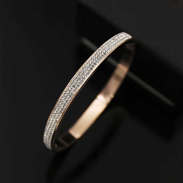 

cibo exquisite luxury selling handmade glued stone craft side openings titanium steel bracelet lady temperament bracelet q0717, Black