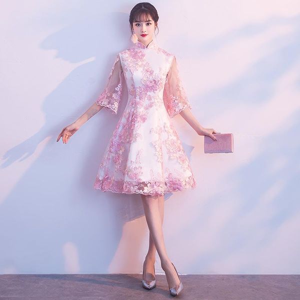 

chinese flower embroidery evening dress 2021 autumn short bridesmaid daily lace bell sleeve modified cheongsam ethnic clothing, Red