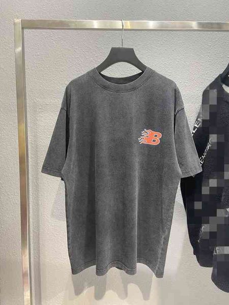 

hip hop selling trendy brand balencia22ga correct paris flame letter printing washing water used short sleeve t-shirt men's and women&#, White;black