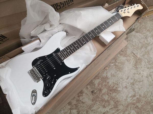 24 trastes Sycamore corpo guitarra elétrica com pickups ssh, hardware cromado, fingerboard de Rosewood, pode ser personalizado