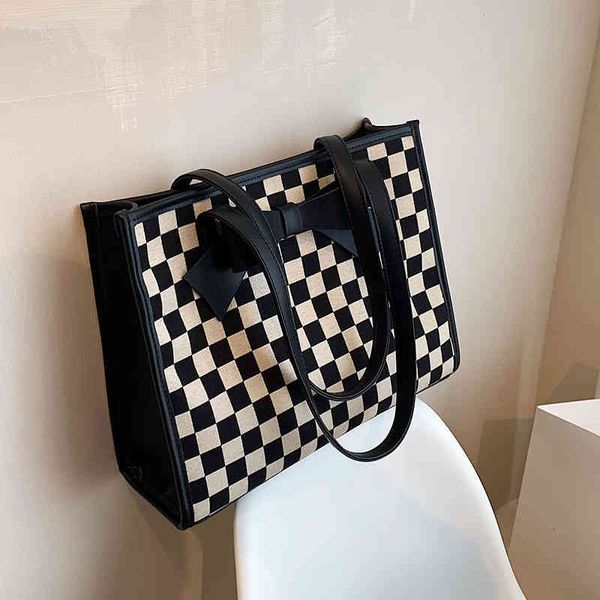

bags handbags autumn winter 2021 women's large capacity chessboard single shoulder commuter student class tote, Black;red
