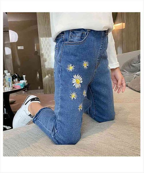 

fashion chrysanthemum embroidered girls jeans slim fit elastic denim casual flower children pants drop high quality, Blue