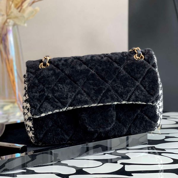 

designer luxury2020 new style thousand bird weave contains 40% wool fluffy black and white feeling of restoring ancient ways chic little cut